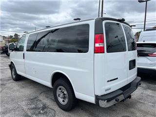 2017 Chevrolet Express lt 2500