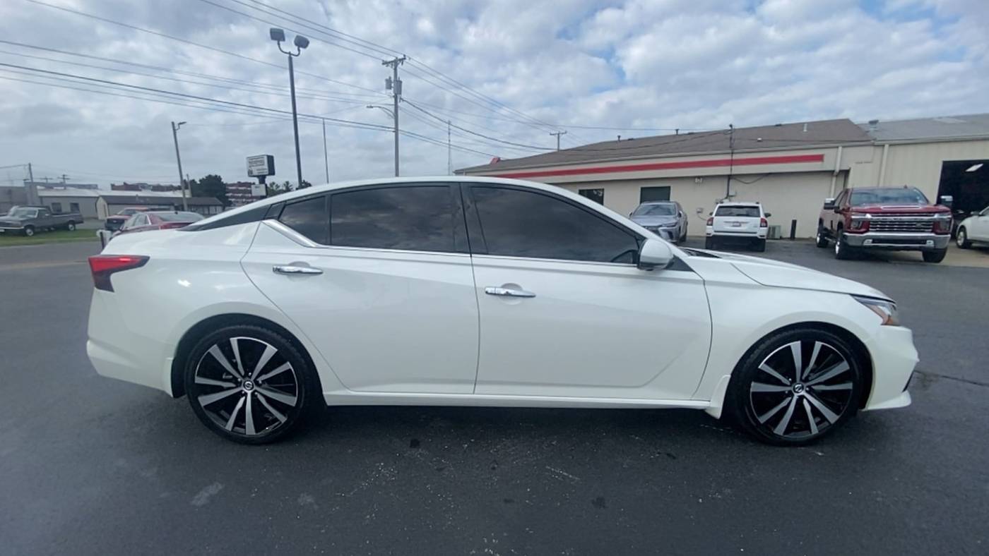 2020 nissan altima 2.0 platinum