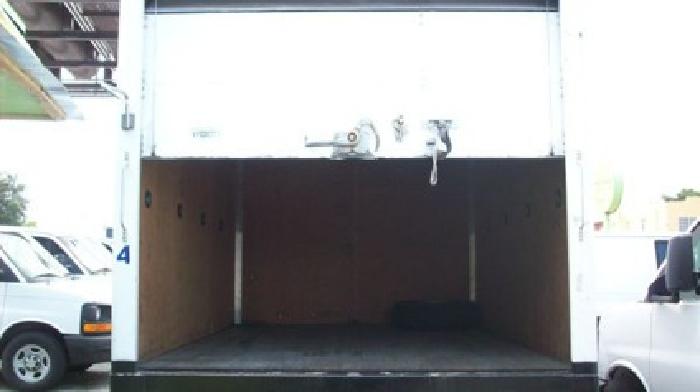 obo 2006 ford f350 xl boxtruck in miami, fl