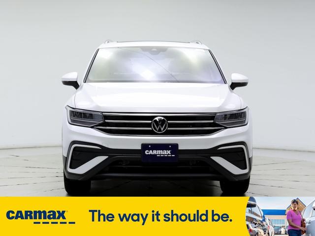 2022 volkswagen tiguan se