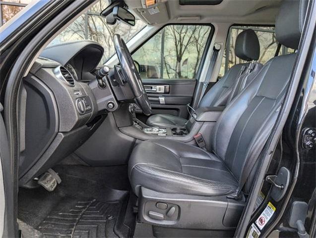 2016 land rover lr4 base
