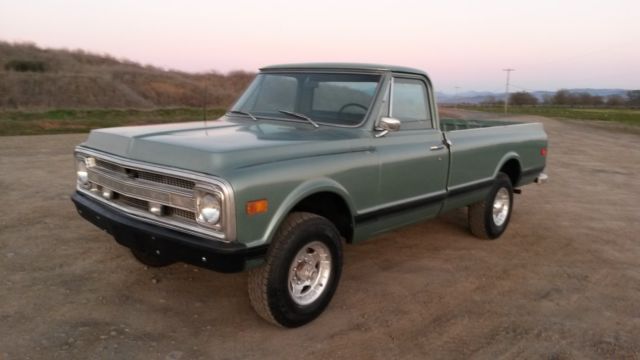 1969 chevy cst pickup truck 4x4 new paint, upholstery, runs and drives great