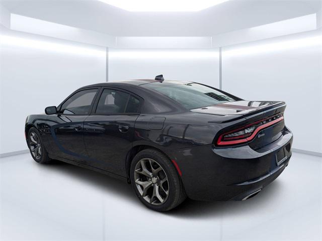 2016 dodge charger sxt