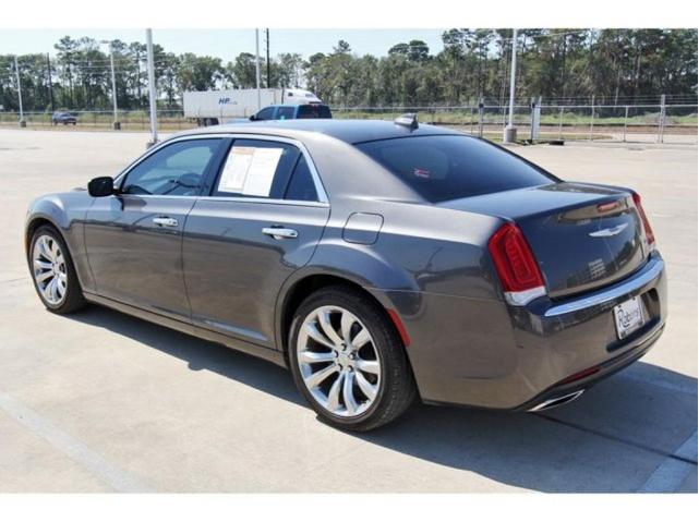 2019 chrysler 300 limited