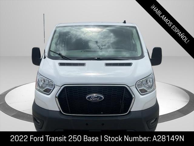 2022 ford transit-150 base