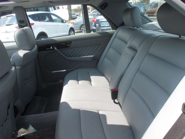 mercedes-benz 560sel 91,237 original miles carfax-1 owner
