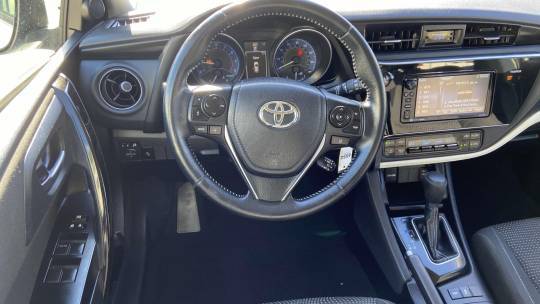 2018 Toyota se