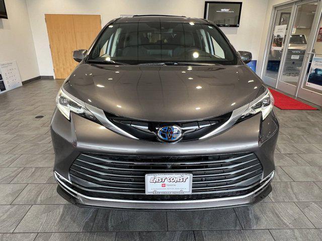 2024 toyota sienna platinum 7 passenger