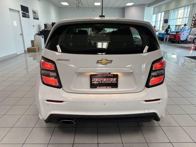 2019 chevrolet sonic lt