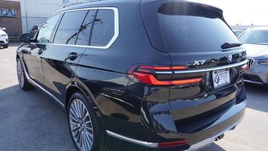 2025 BMW X7