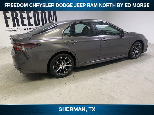 2023 toyota camry se