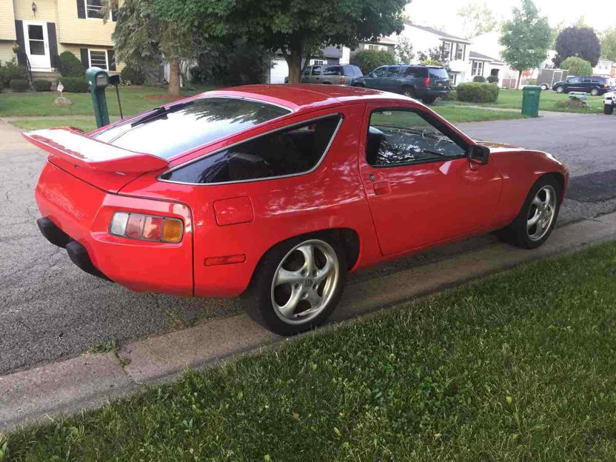 1981 porsche 928 coupe red rwd manual- no reserve!!!
