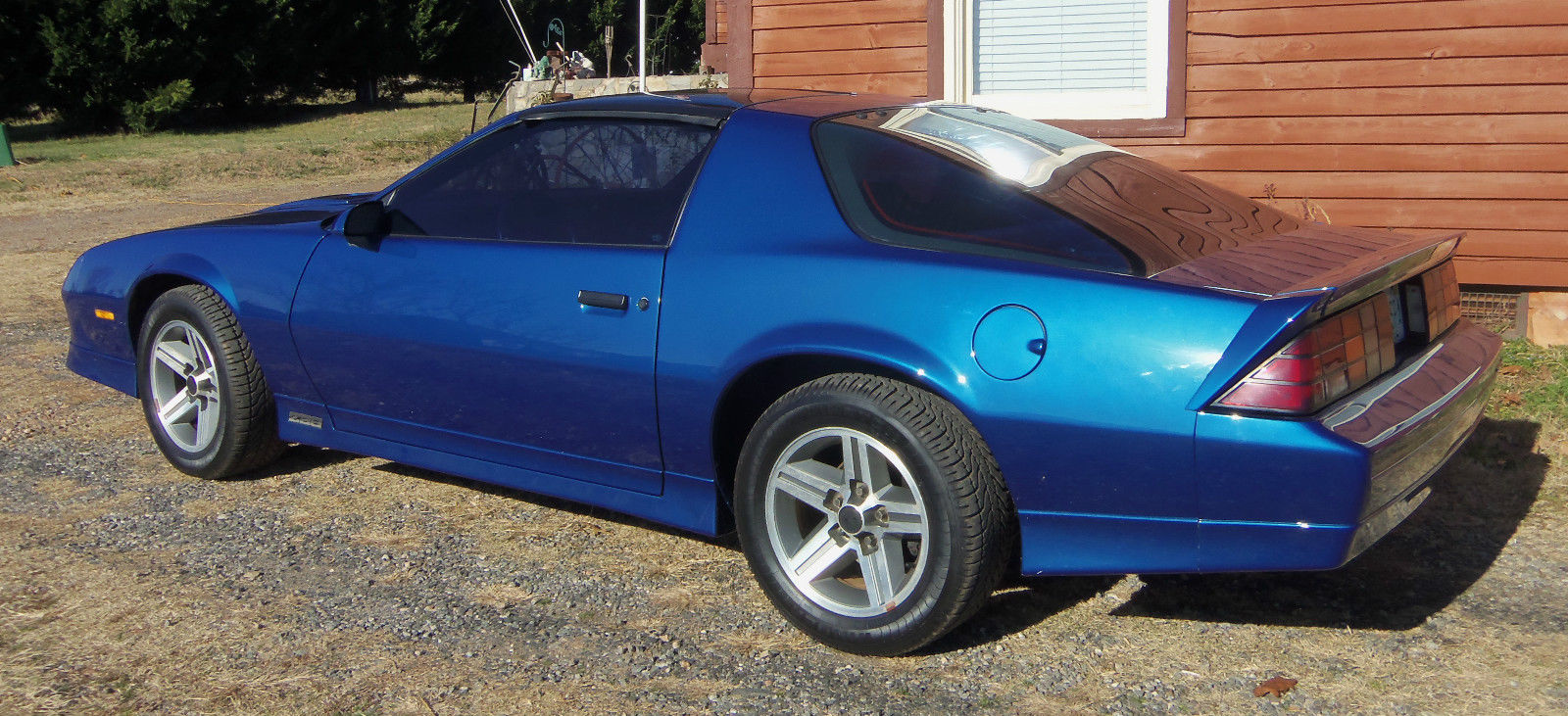1987 iroc z-28 low 38k miles 1 famaily owner