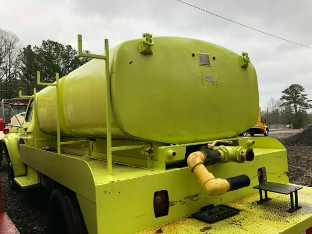 1977 ford f-600 with twin 500 gallon aluminum gas/water tanks low miles 351 v8