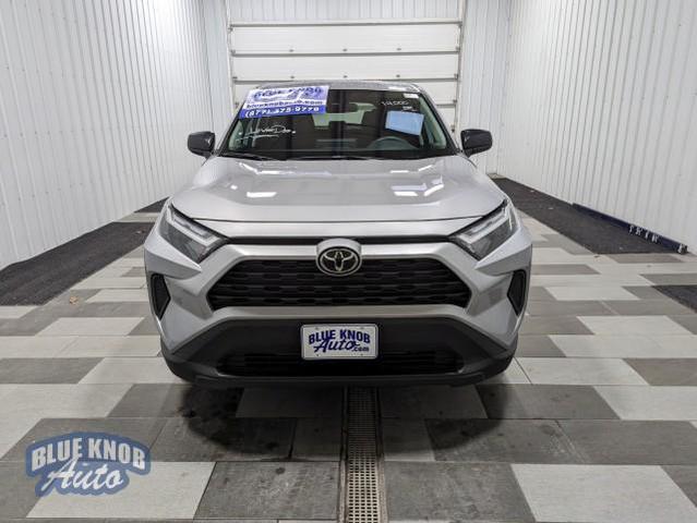 2024 toyota rav4 le