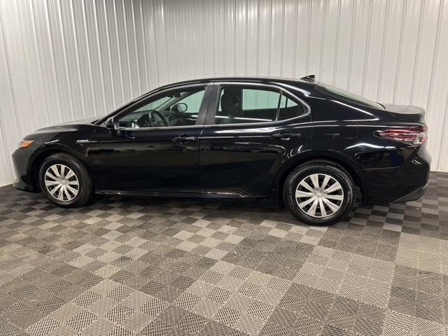 2021 toyota camry hybrid le