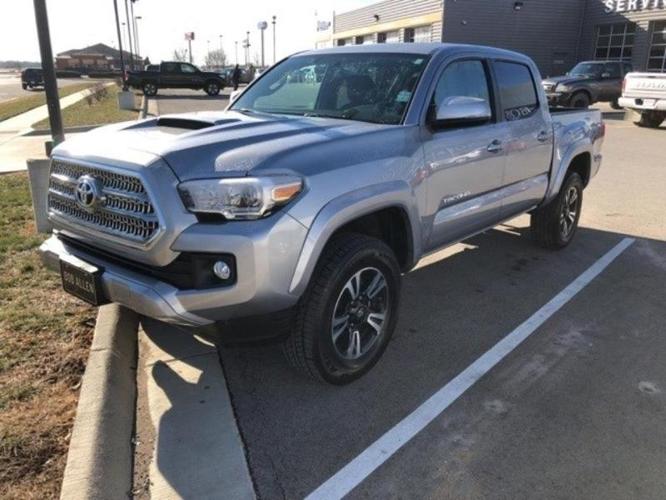 2016 toyota tacoma trd off-road 4x4 trd off-road 4dr double cab 5.0 ft sb 6a for sale in centropolis, kansas