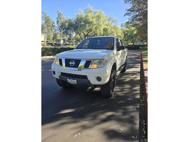 2016 nissan frontier sv