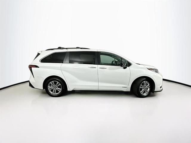 2021 toyota sienna xse 7 passenger