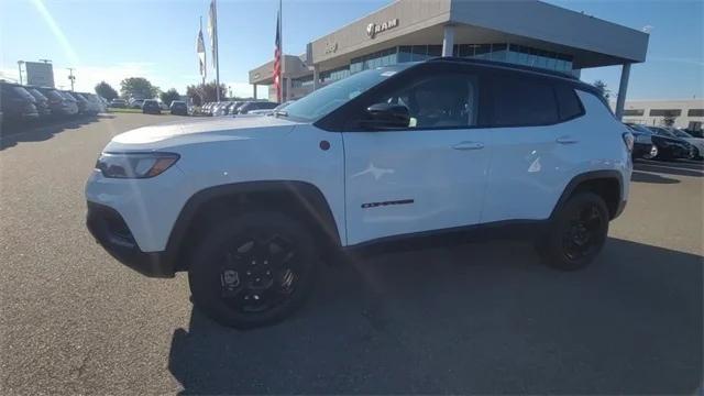 2023 jeep compass trailhawk 4x4