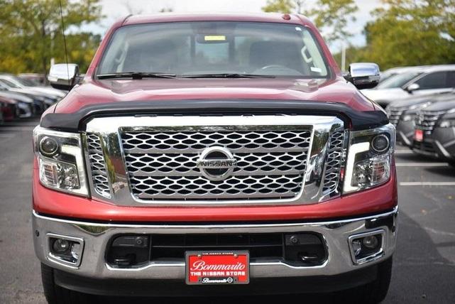 2017 nissan titan sl