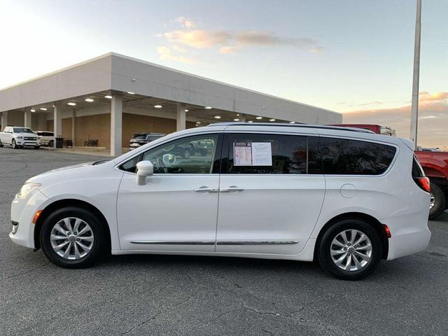 2018 chrysler pacifica touring-l