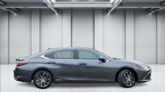2022 lexus es 300h base