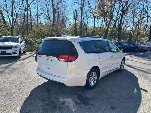 2017 chrysler pacifica touring-l