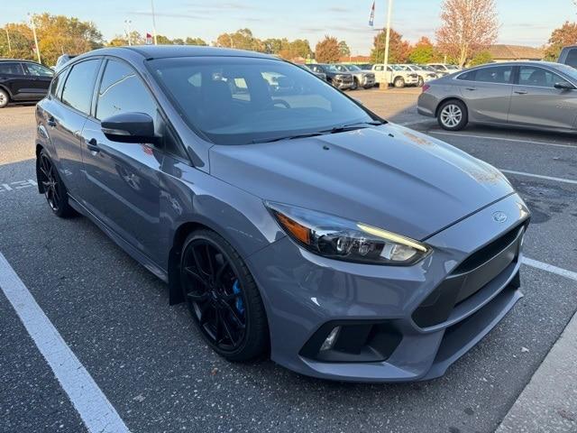 2017 ford focus rs base
