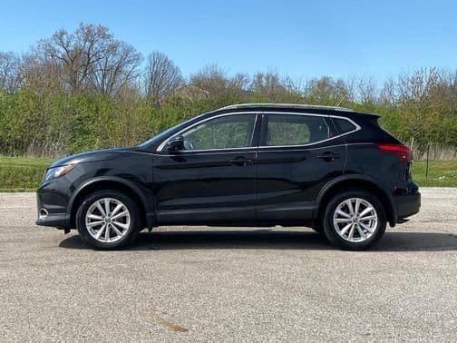 2019 nissan rogue sport sv in lafayette, indiana