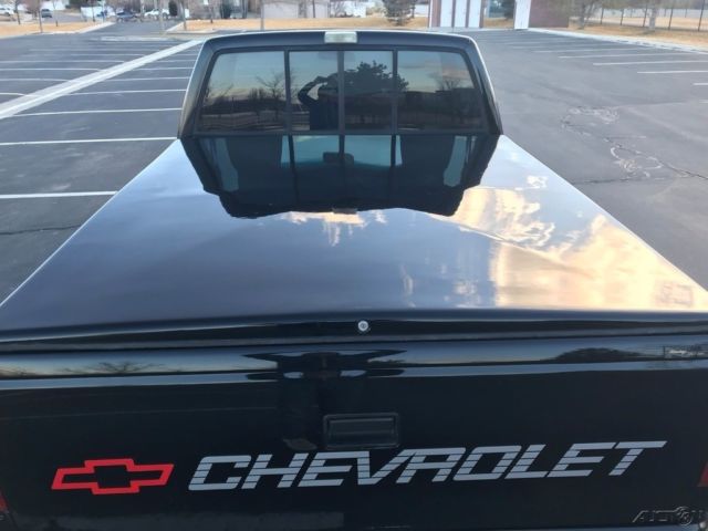 1990 chevrolet c1500 454 ss 7.4l v8 16v automatic rwd pickup truck 33,800 miles