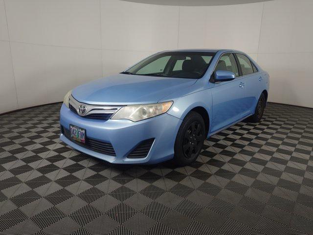 2012 toyota camry le