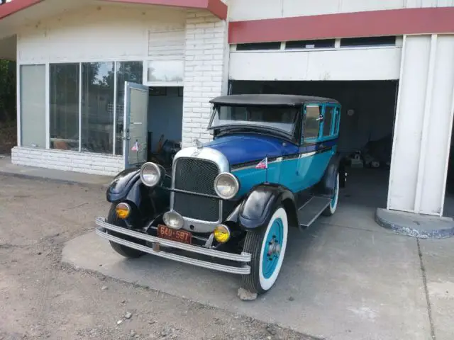 1927 studebaker commander four door sedan