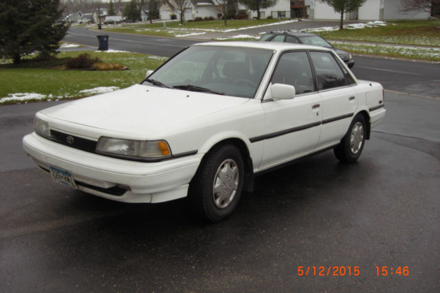 1991 toyota camry le all trac sedan 4-door 2.0l