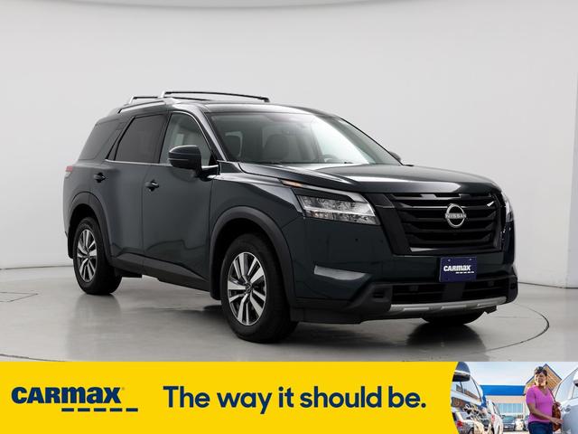 2023 nissan pathfinder sl