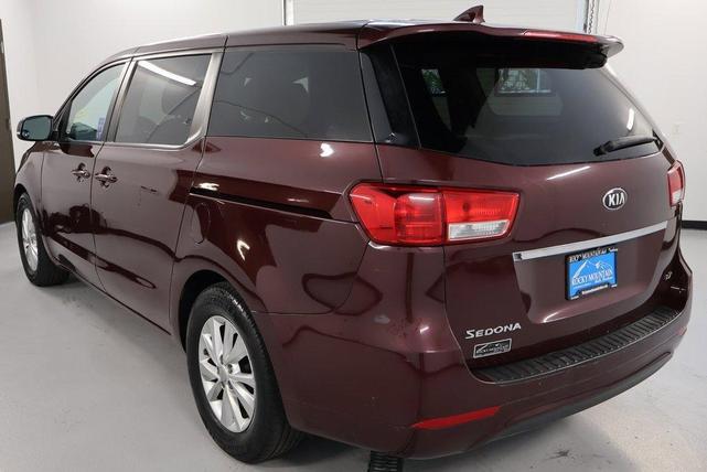 2017 kia sedona lx