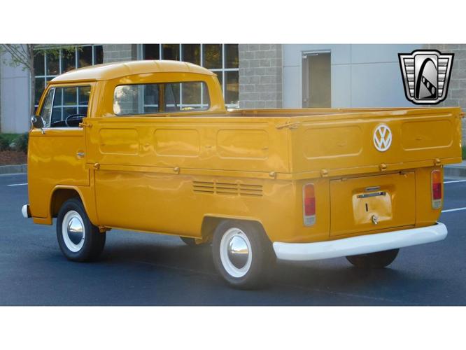 1980 volkswagen bus in o'fallon, illinois