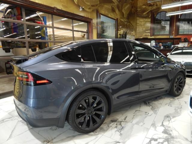 2022 tesla model x base