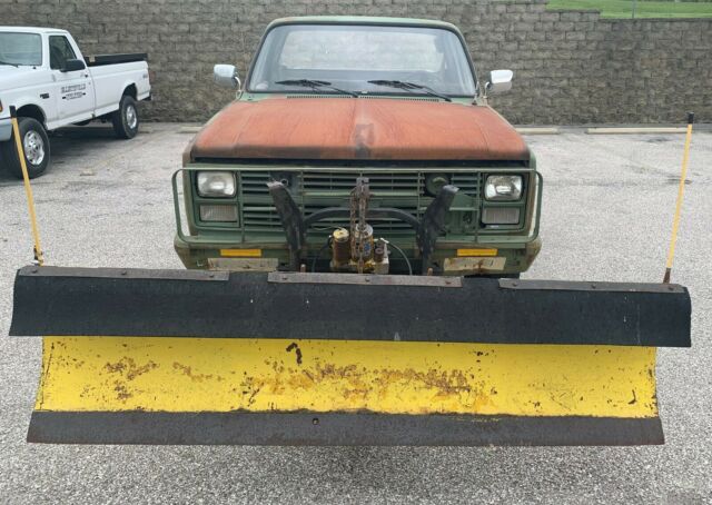 1 ton work truck