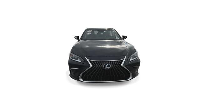 2022 lexus es 300h base