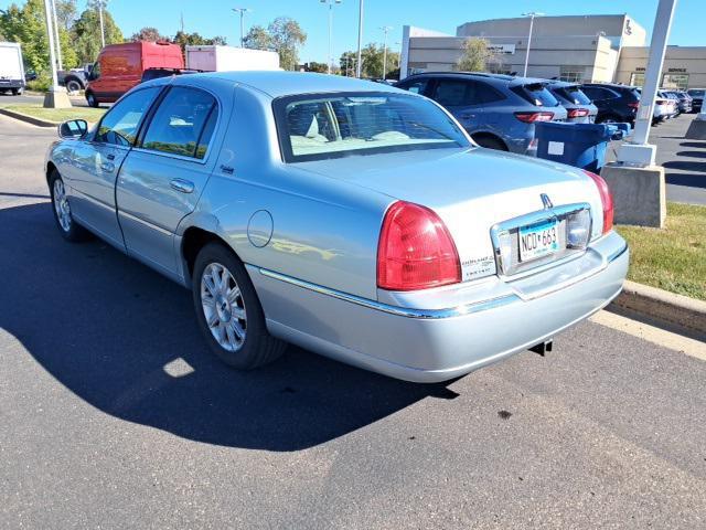 2007 lincoln town car signature