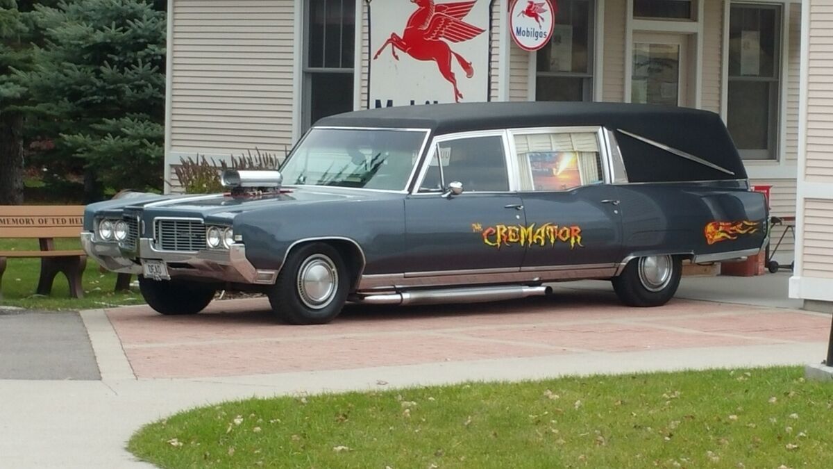 1969 olds 98 hearse only 12 made in 1969, 6 are left