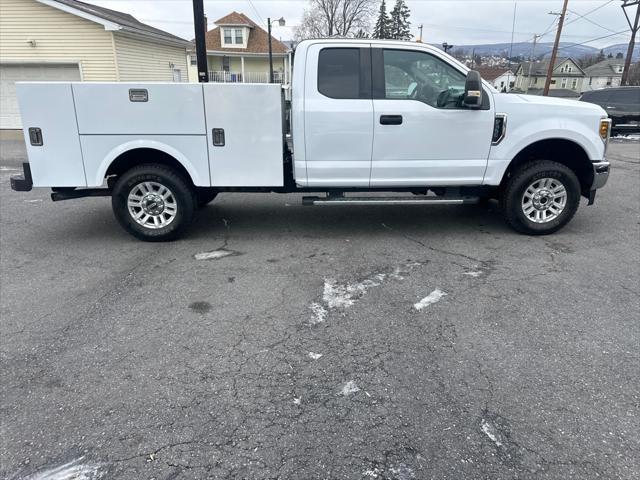 2019 ford f-350 lariat