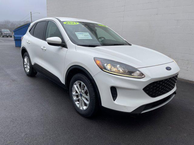 2021 ford escape se