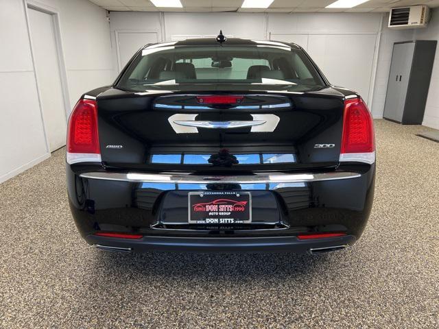 2017 chrysler 300 limited
