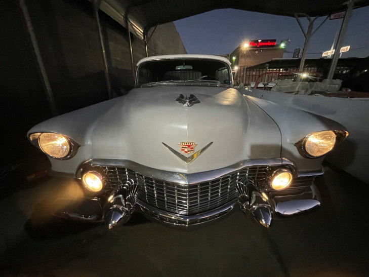 cadillac series 62