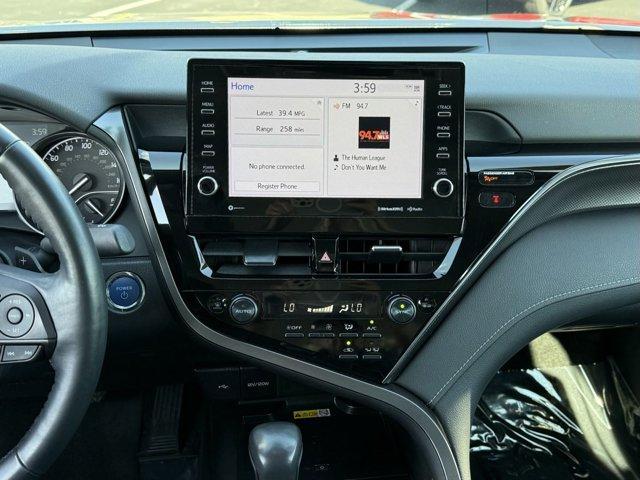 2022 toyota camry hybrid xse