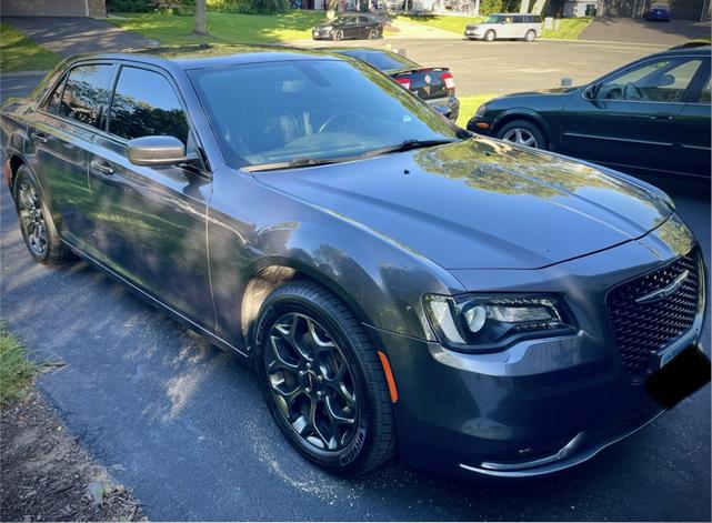 2018 chrysler 300 s