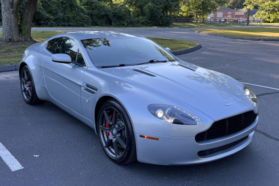 2008 aston martin v8 vantage coupe