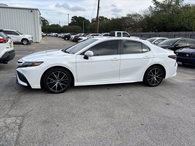 2023 toyota camry se